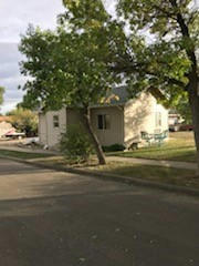 126 W CASCADE AVE, SHELBY, MT 59474 - Image 1